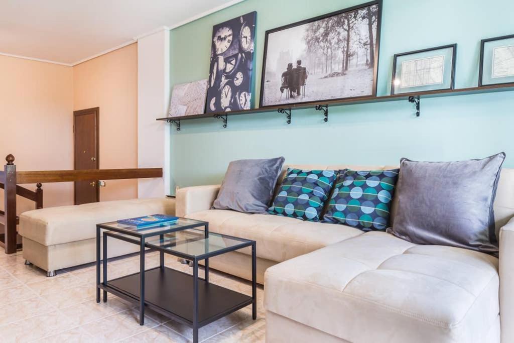 Sunny Apartment With 2 Bedrooms And Garden Glifada Zewnętrze zdjęcie