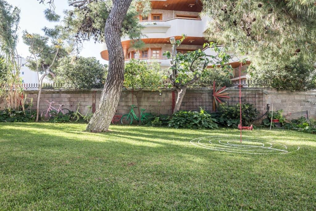 Sunny Apartment With 2 Bedrooms And Garden Glifada Zewnętrze zdjęcie
